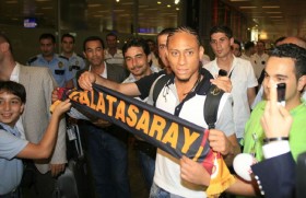Galatasaray'ın Kolombiyalı oyuncusu Pino İstanbul'da 1 pino21 e1279569042865