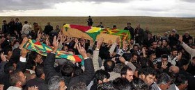 Terörist cenazesinde PKK şov! 1 pkk cenazesi