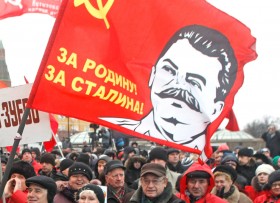 rusya komunist partisi cumhuriyet bayrami e1383134617307