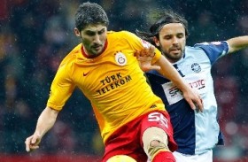 Sabri Sarıoğlu ile sözleşme yenilendi / Galatasaray Transfer Haberleri 1 sabri sarioglu adana e1341412263896