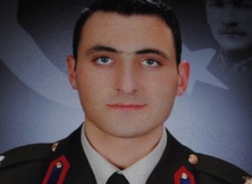 Şehit Ahmet Ozan Şarlak'ın evinde yas 1 sehit ahmet ozan e1333551728742