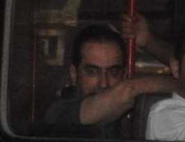 Şekip Mosturoğlu intihar girişiminde bulundu 1 sekip mosturoglu otobus e1323247599430