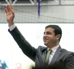 BDP'de yeni yönetim belli oldu 1 selahattin demirtas kongre