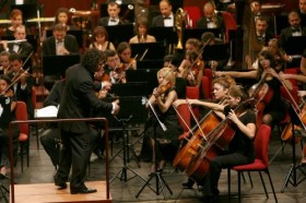 Dünyaca ünlü şef Patrick Souillot Eskişehir'de 1 senfoni orkestrasii