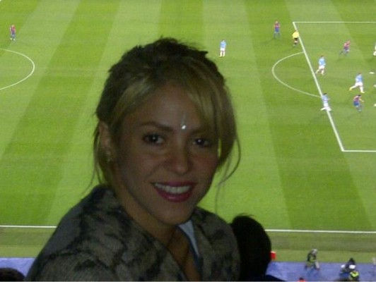 shakira barcelona osasuna maci