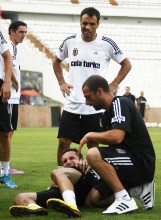 Beşiktaş Sivok'un sözleşmesini donduruyor 1 sivok11 e1281020454415