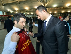 Galatasaray Madrid'e gitti / Galatasaray Haberleri 1 umut bulut havaalani 283497