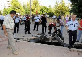 Antalya'da yunus timleri kaza yaptı: 2 yaralı 1 yunus kaza antalya