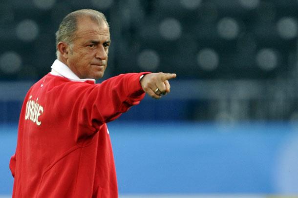 fatih terim gökhan töre hakan calkanoglu acıklama cek cumhuriyeti