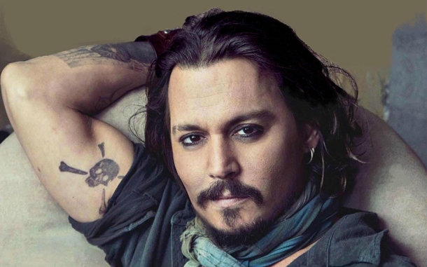 Johnny Depp duses kate