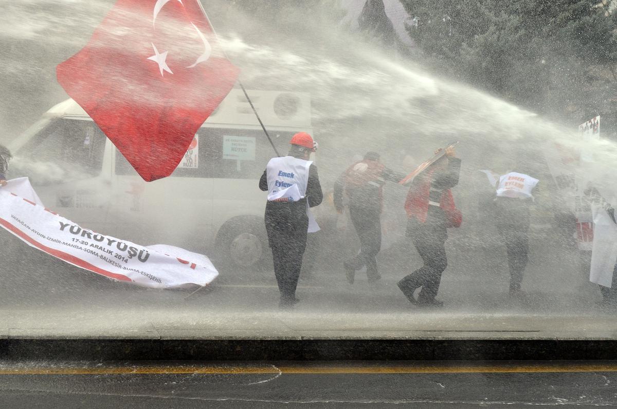 egitim is polis mudahalesi