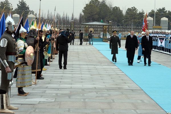Erdoğan Aliyev'i de 16 Türk devleti askeriyle karşıladı 1 erdogan aliyev