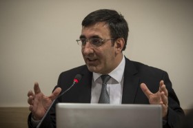 Kalkınma Bakanı da bilmiyor! "Dolardaki artışı açıklamak mümkün değil" 1 cevdet yilmaz 29311111