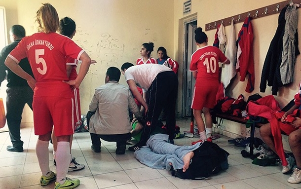 Kadınlar Ligi maçında kavga: 9 yaralı 1 kadinlar ligi maci kavga