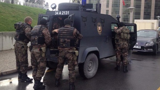 Son Dakika: Özel harekat polisleri Çağlayan'da 1 ozel harekat