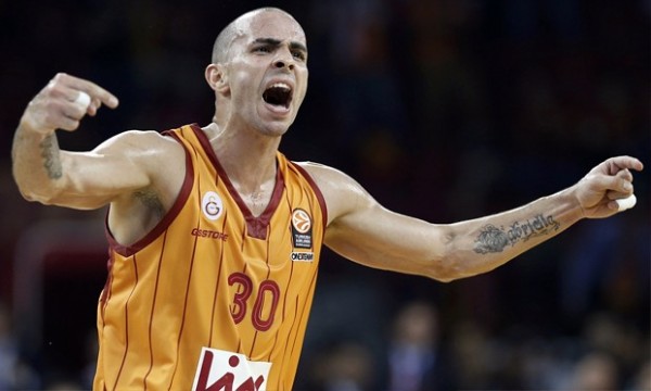Carlos Arroyo resmen Barcelona'da 1 arroyo