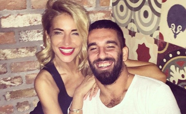 Burcu Esmersoy: Barcelona uçağında yerim hazır 1 burcu esmersoy arda turan barcelona