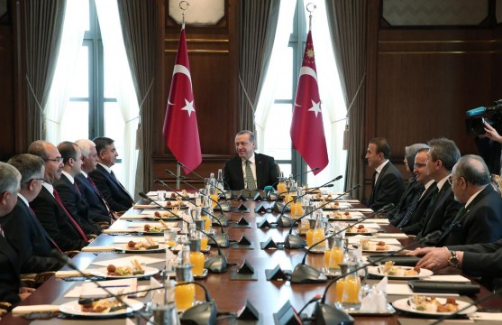 Son Dakika! CHP ve HDP Ak Saray'a gitmedi, AKP ve MHP tam kadro 1 erdogan baskanlik divani