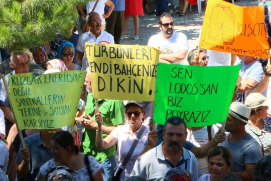 Karaburun'da RES eylemi: Rüzgar enerjisine değil, santrallerin yerine karşıyız 1 res eylemi