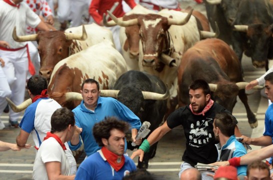Boğa festivali can aldı 1 san fermin kosu