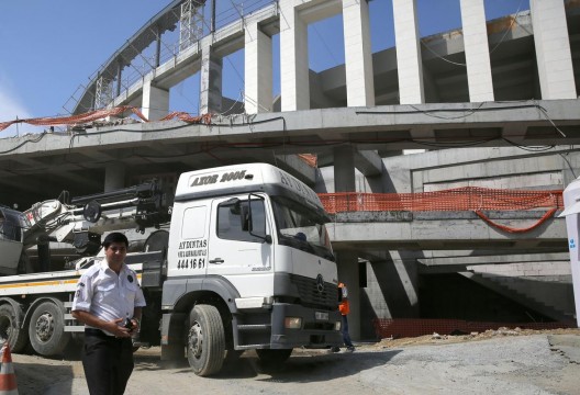 Vodafone Arena'da inşaat yeniden başladı 1 vodafone arena insaat durduruldu1