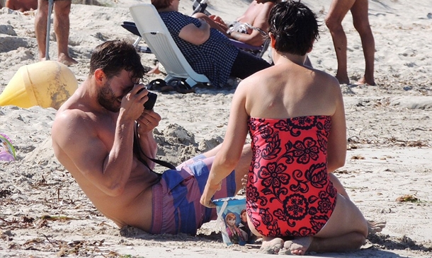 jamie dornan ibiza tatil