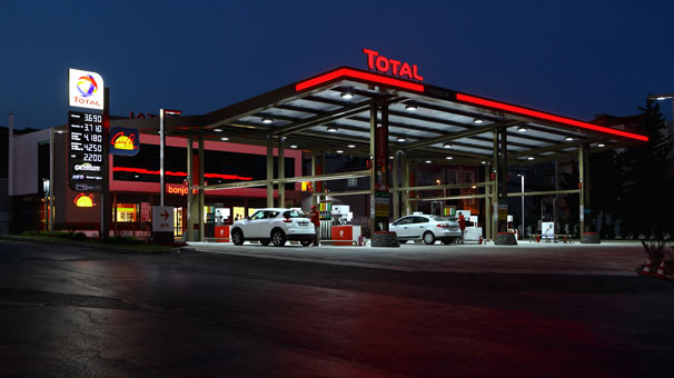 Demirören, Total Türkiye'yi satın aldı 1 total