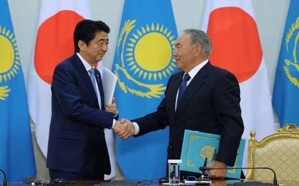 Japonya Başbakanı Şinzo Abe Kazakistan'da 1 japonya kazakistan