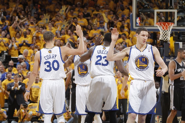 Warriors 8'de 8 yaptı 1 Golden State Warriors Detroit Pistons