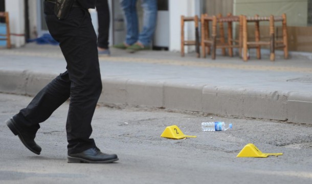 Akhisar'da çifte cinayet! Eski eşi ve kayınpederini öldürdü 1 olay yeri