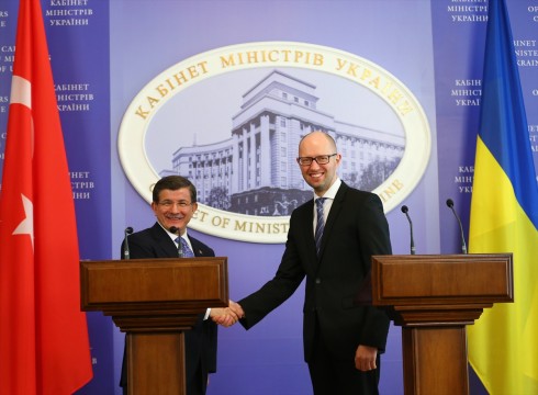 Ahmet Davutoğlu'dan Ukrayna'da açıklamalar 1 davutoglu ukrayna 490x360 1