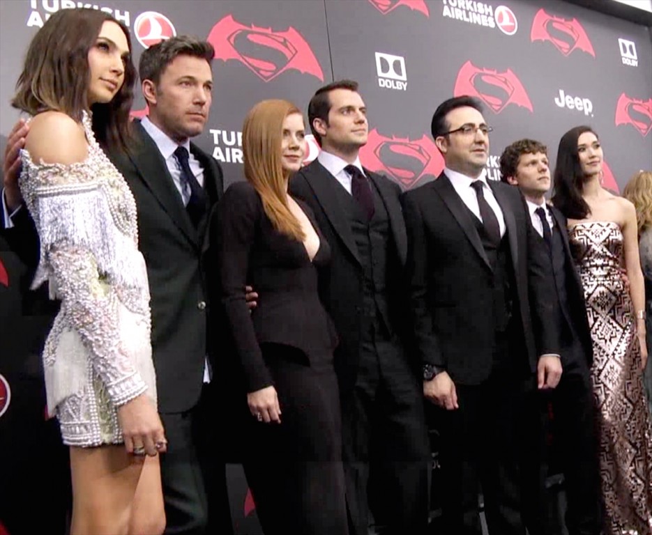 Batman v Superman: Dawn of Justice filminin prömiyeri yapıldı 10 Batman
