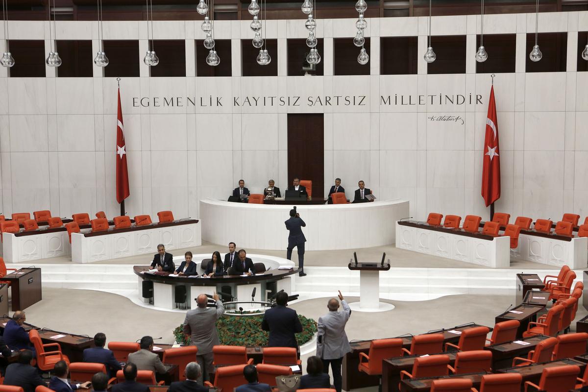 Tepkiler AKP'ye geri adım attırdı! Çocuk istismarı için komisyon kurulacak 1 tbmm temmuz 2015