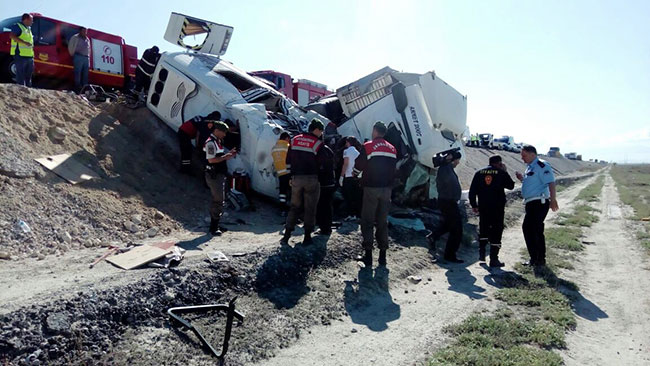 Konya Ereğli'de feci kaza! 7 ölü 5 yaralı 1 eregli kaza