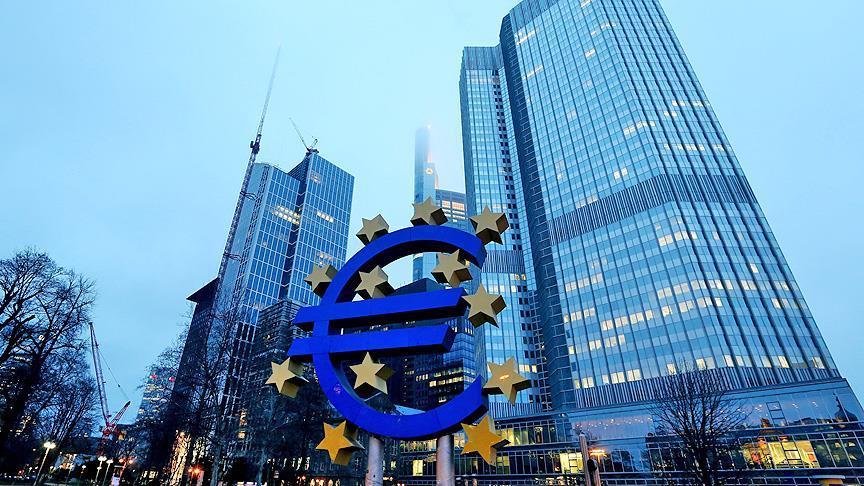 Yeni 50 Euroluk banknot tanıtılıyor 1 euro