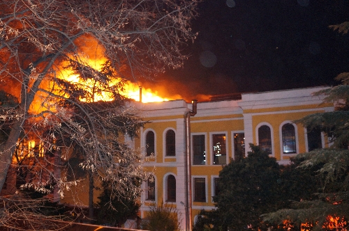 galatasaray universitesi yangin