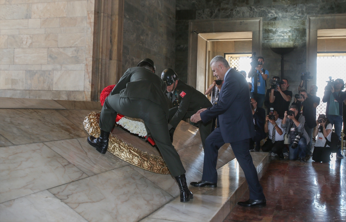 binali yildirim anitkabir