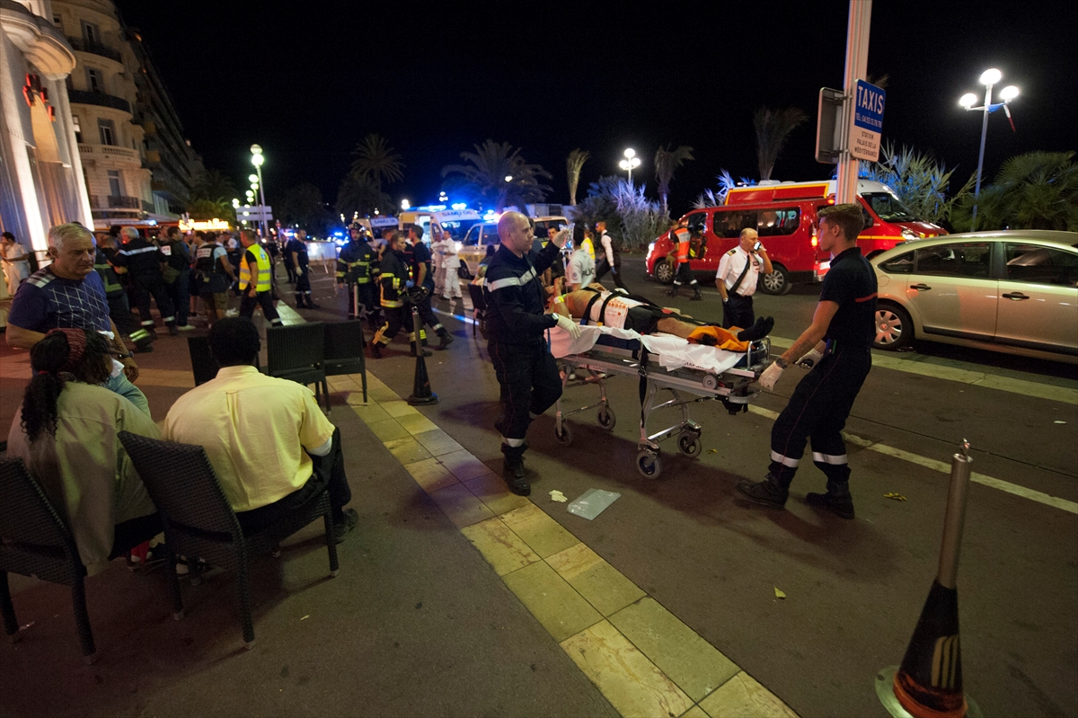 Fransa'dan acı haber 1 nice saldiri