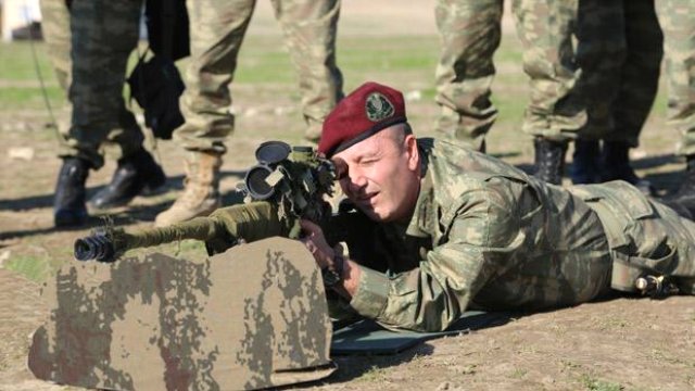 Fırat Kalkanı operasyonunda ikinci gün: O isim Cerablus'ta 1 aksakalli cerablus