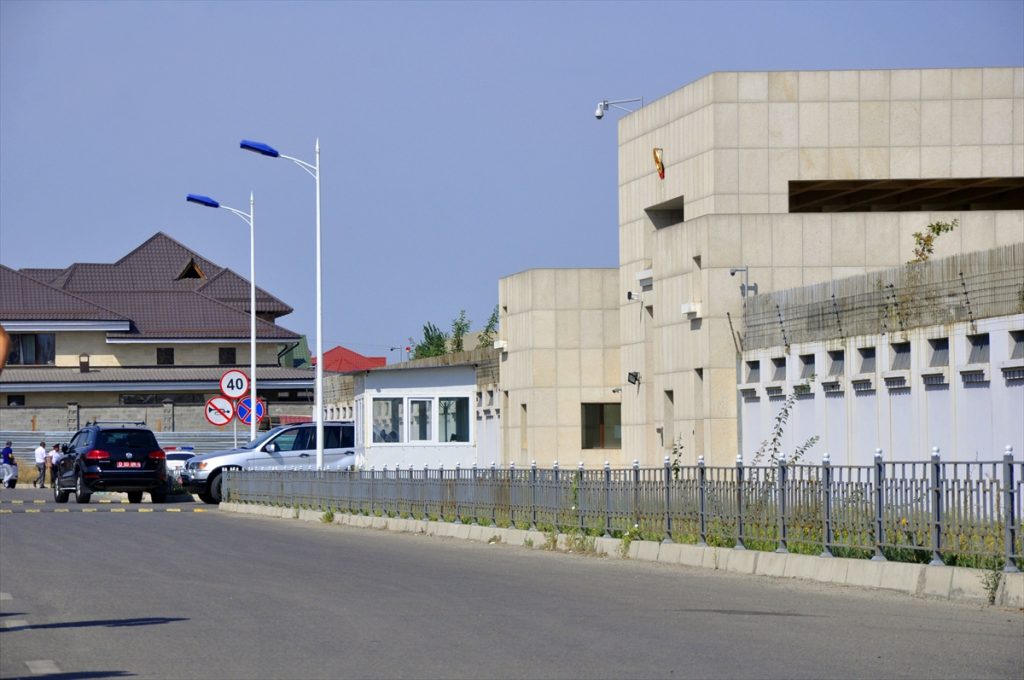cin buyukelcilik kirgizistan