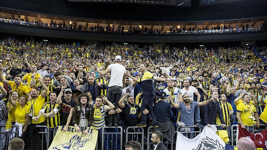 fenerbahce taraftar basketbol