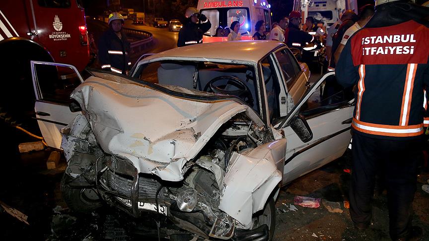 Küçükçekmece'de feci kaza: 3 ölü 3 yaralı 1 kucukcekmece kaza