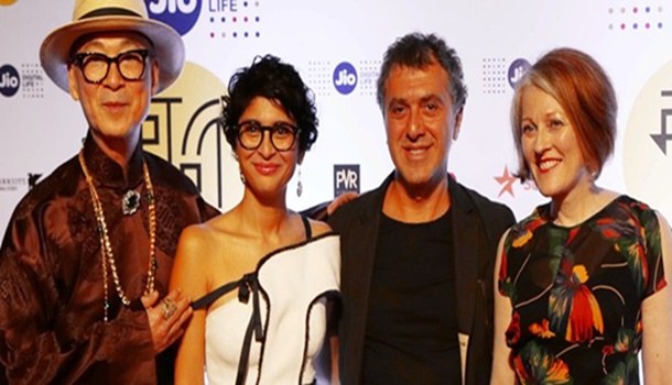Türkiye'nin konuk olduğu Mumbai Film Festivali başladı 1 Türkiye’nin konuk ülke olarak katıldığı Mumbai Film Festivali, Hindistan’da başladı.