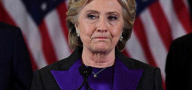 Hillary Clinton, seçim mağlubiyetinin ardından ilk kez halkın karşısına çıktı ve duygusal bir konuşma yaptı.