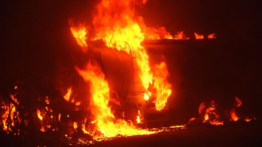 Yakıt tankeri patladı: 73 ölü 1 patlama arsiv