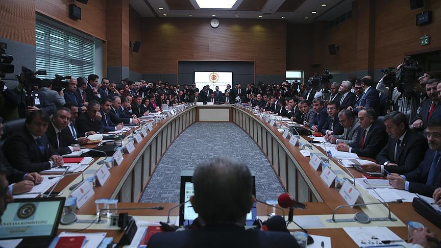 Anayasa teklifi komisyonda kabul edildi 1 anayasa komisyonu 23041619