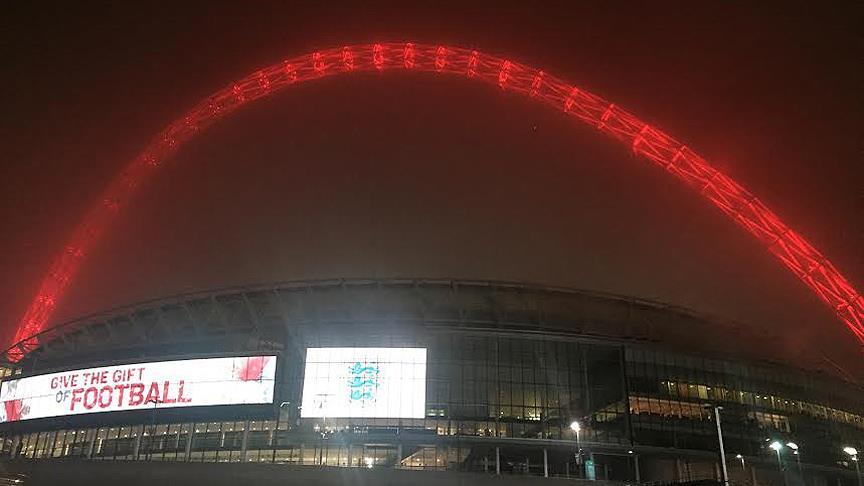 wembley kirmizi