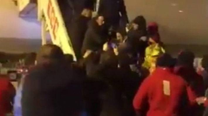Barbaros Şansal'a saldıranların hepsi görevli ya da yolcuymuş! 1 barbaros sansal saldiri