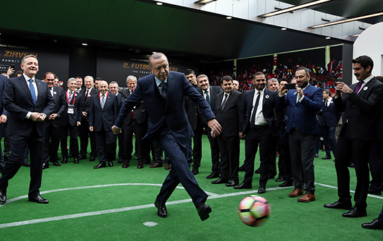 Cumhurbaşkanı Erdoğan Uluslararası Futbol Zirvesi’nde Konuştu