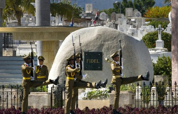 Fidel Castro’nun Anıt Mezarına Ziyaretçi Akını
